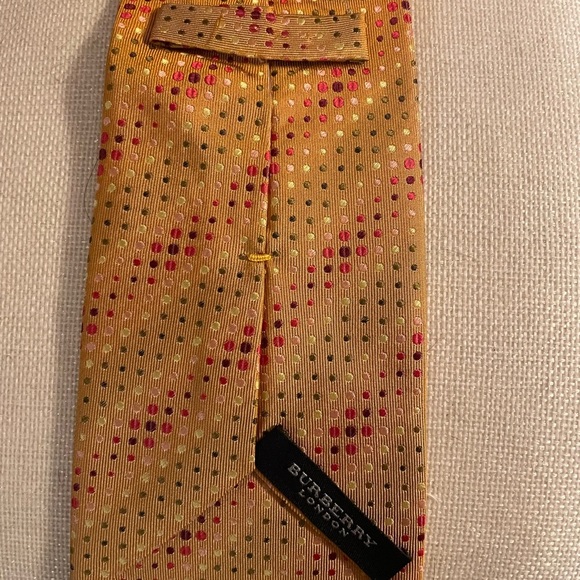 Burberry tie - Picture 4 of 5